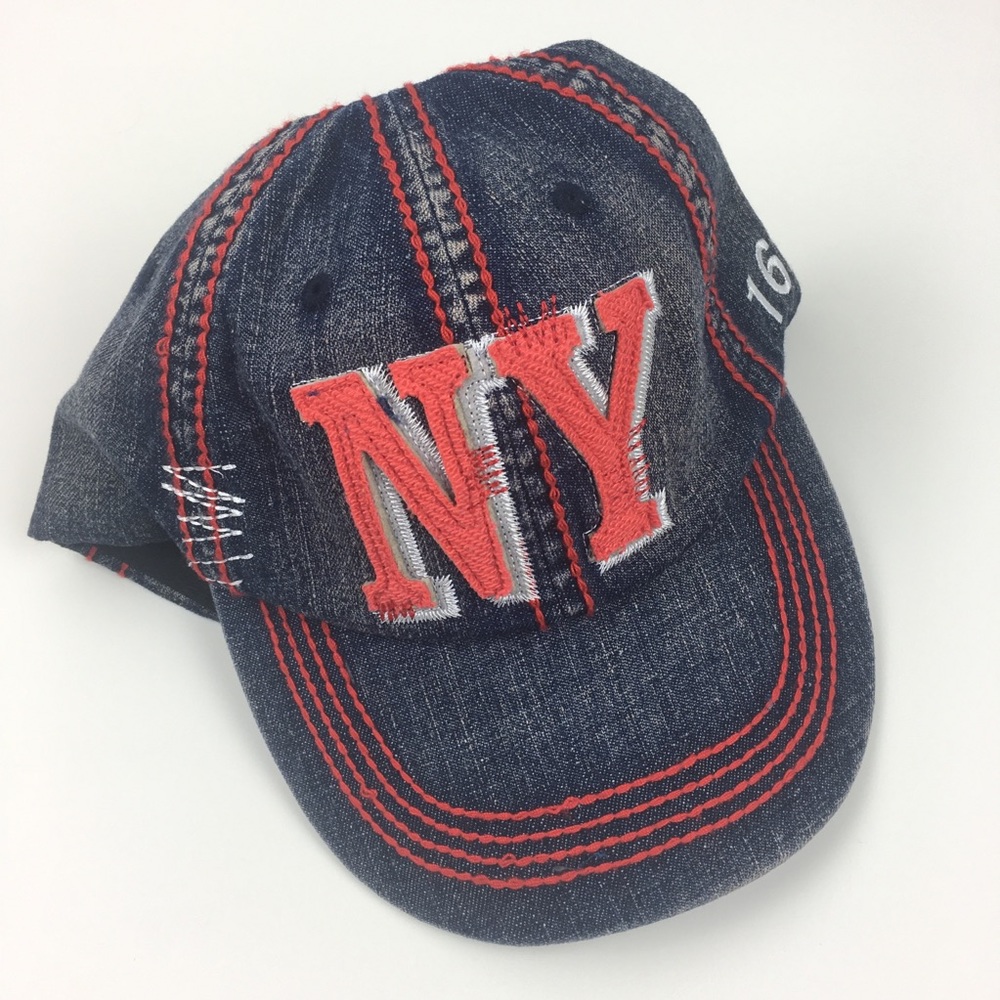 Awesome NY baseball cap. Vintage vibe in denim
